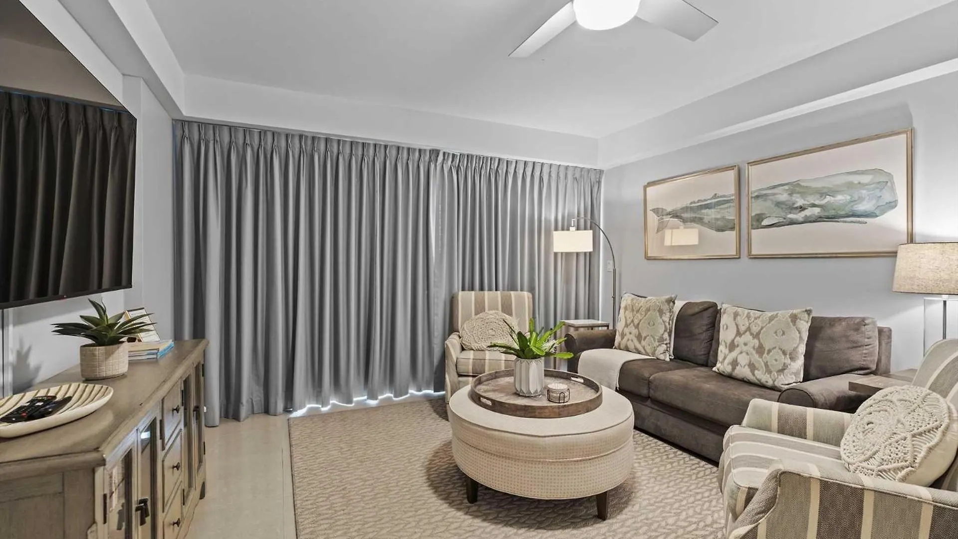 Beachfront - Summer View 2Br Condo - A244 شاطئ بالم أروبا